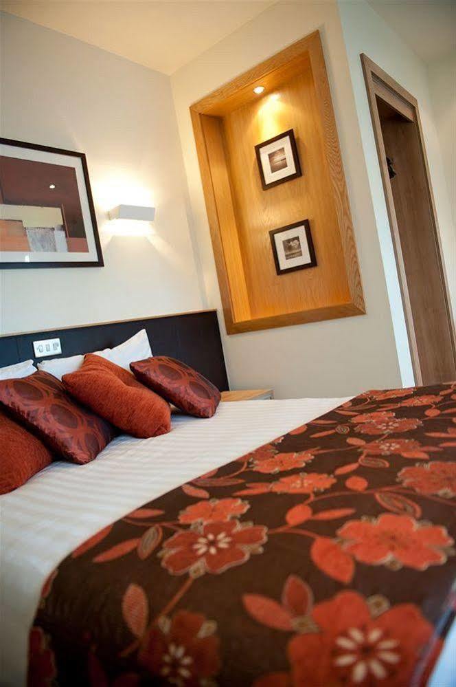 Strangford Arms Hotel Newtownards Esterno foto